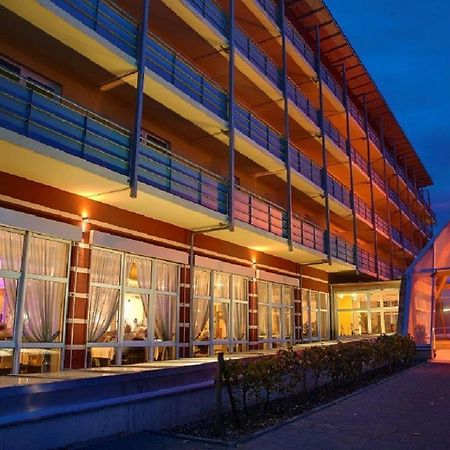 Kurhotel Pyramide Бад Виндсхайм Екстериор снимка